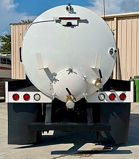 2014 Freightliner Cascadia 2800 gal tank rear