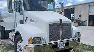 2008 Kenworth P1025