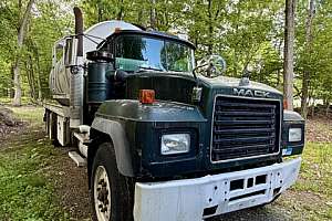 2002 mack