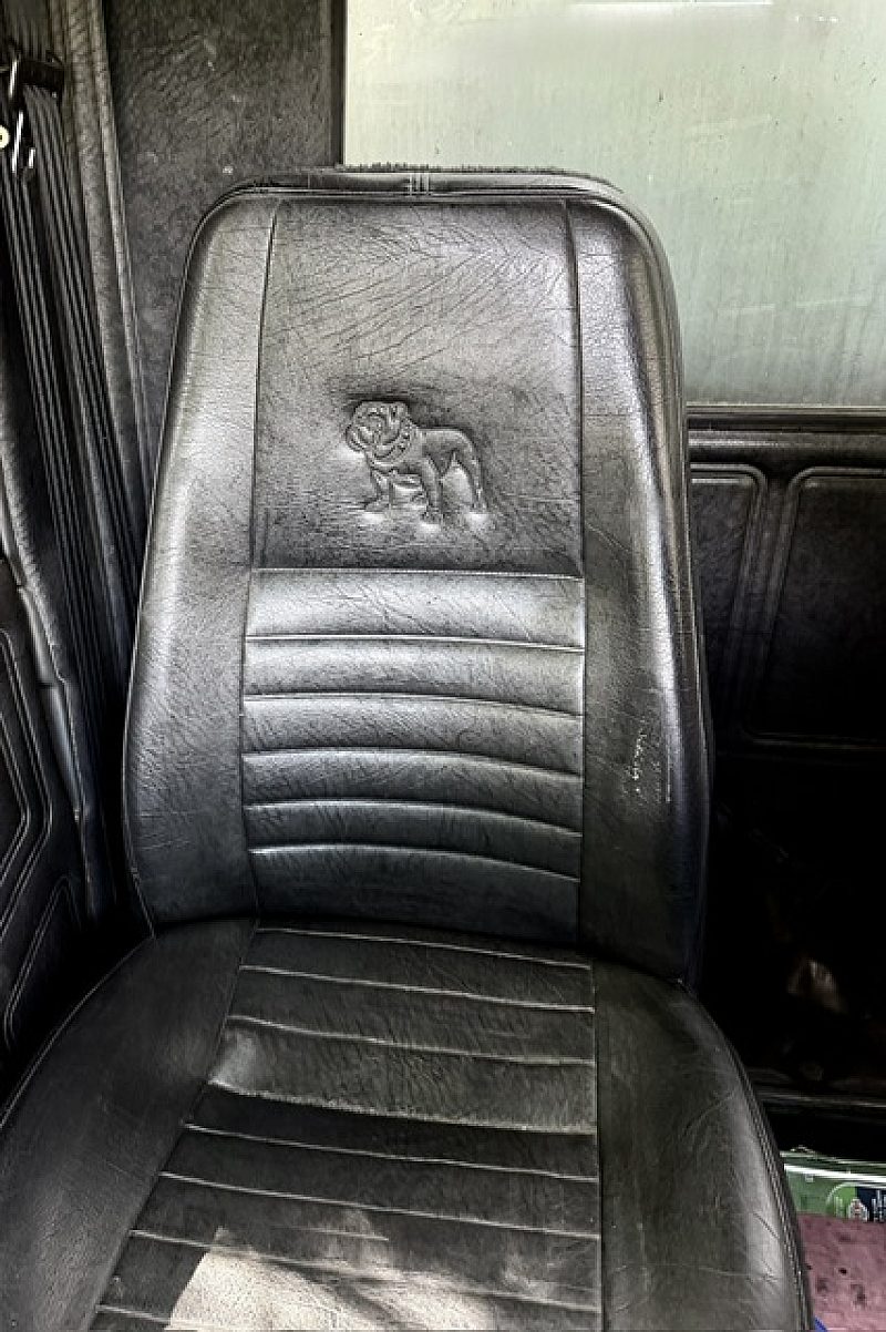 2002 mack vac truck interior photo passenger seat