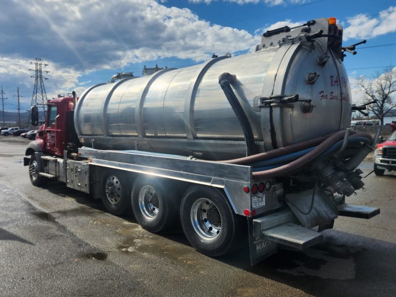 MACK VAC 14 2