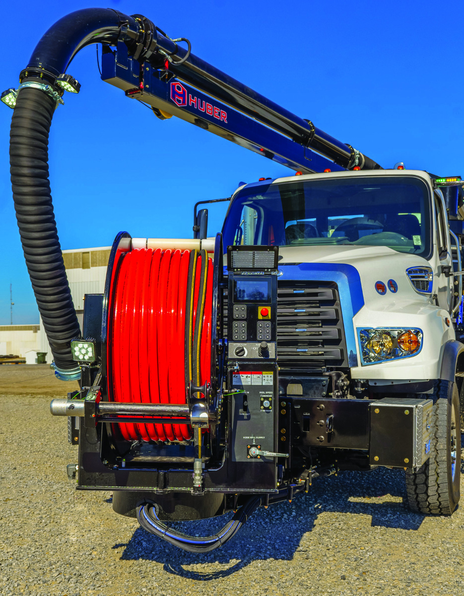 Huber hydraulically extendable hose reel