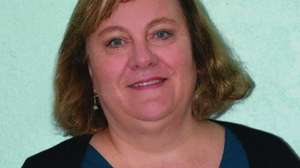 P 09 16 states lesley head shot