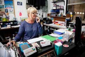 Image phone customer service office