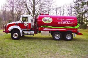 Cp 09 14 classy truck small town septic 180212 134444