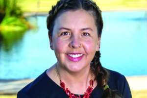 Lisa Apolinski Head Shot