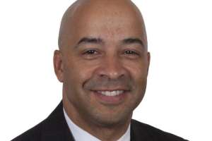 Muncie Damon Elmore Large