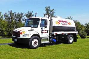 P 04 16 Classy Wiehrs